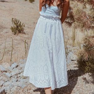 🌙H&M EYELET EMBROIDERY SKIRT🌙